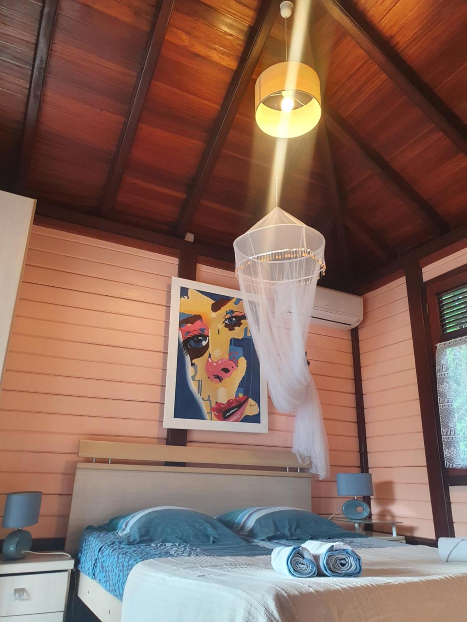 Cottage La Pointe Marine デエエ エクステリア 写真